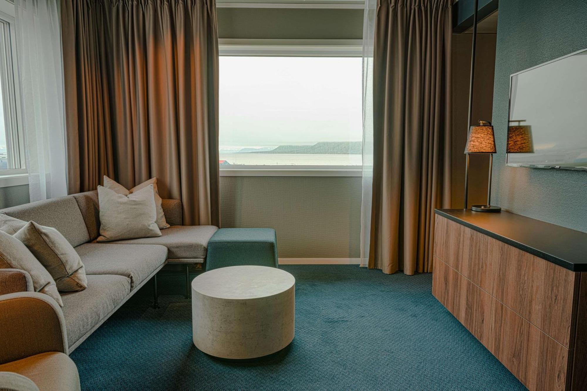 Radisson Blu Polar Hotel, Spitsbergen Лонг'їр Екстер'єр фото