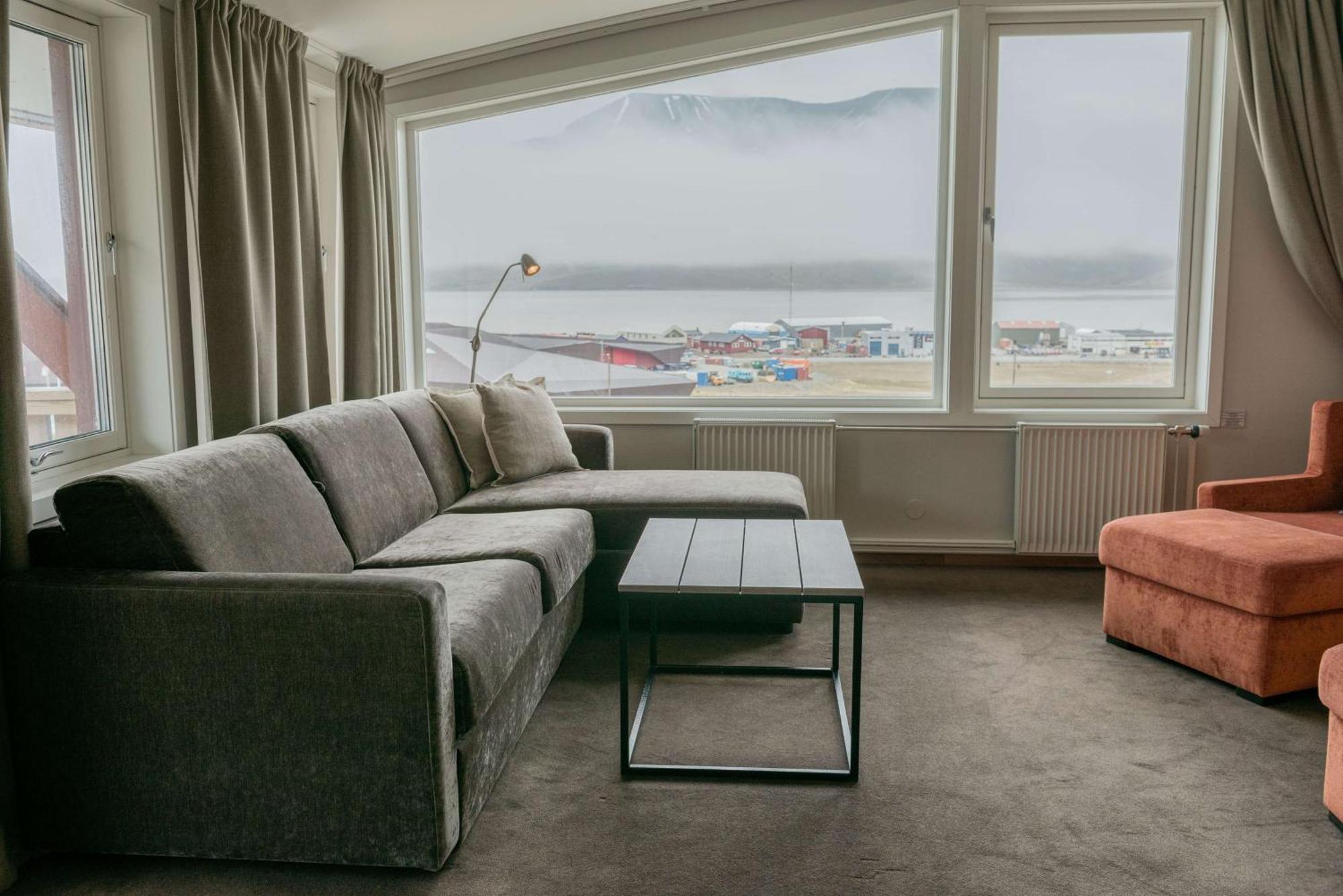 Radisson Blu Polar Hotel, Spitsbergen Лонг'їр Екстер'єр фото