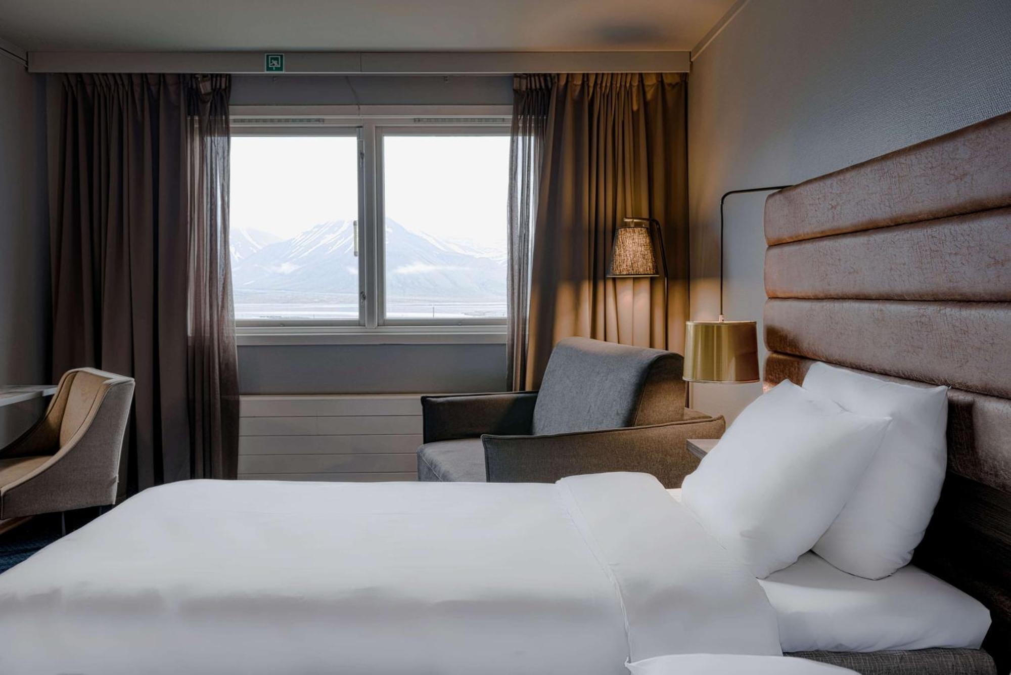 Radisson Blu Polar Hotel, Spitsbergen Лонг'їр Екстер'єр фото