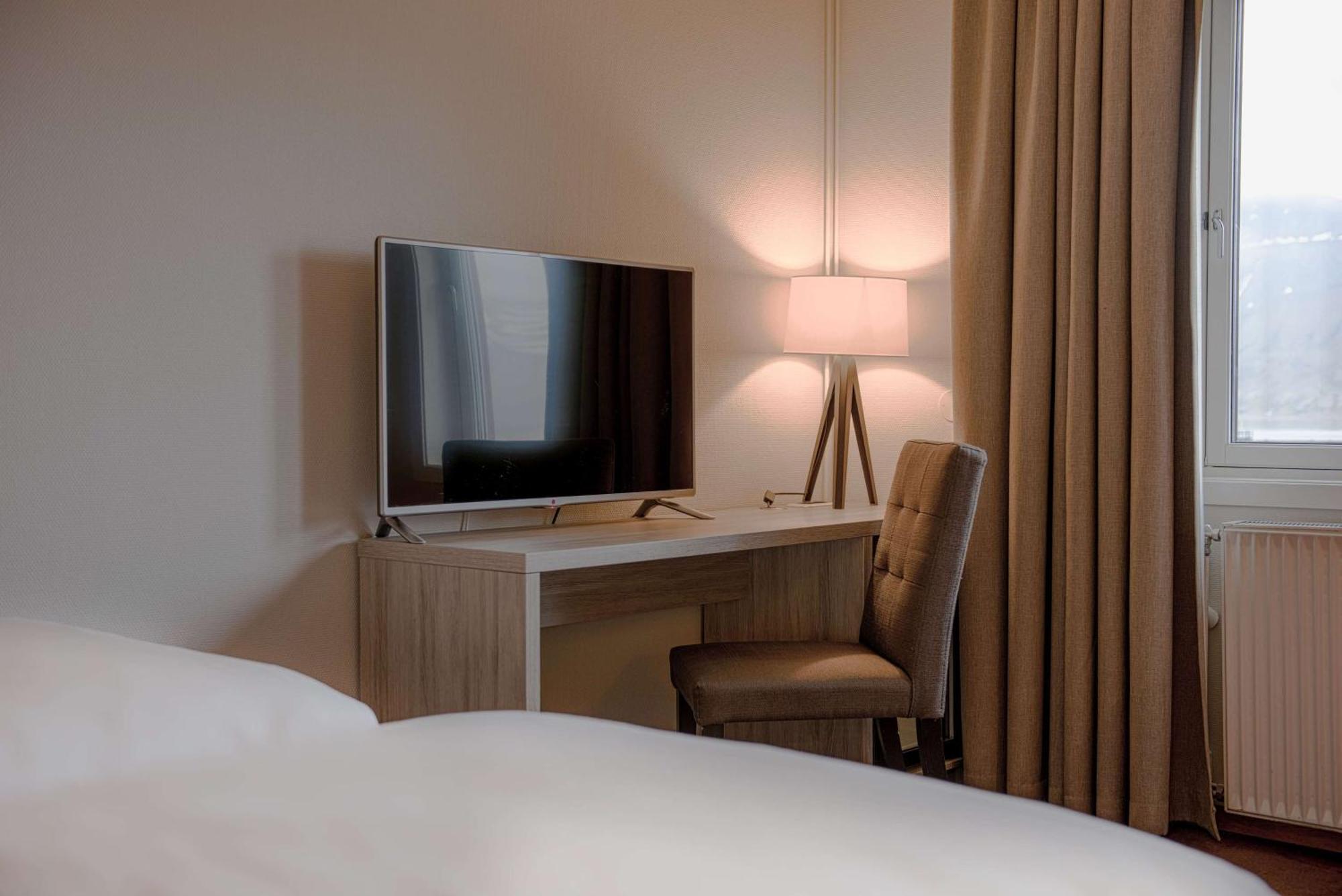 Radisson Blu Polar Hotel, Spitsbergen Лонг'їр Екстер'єр фото