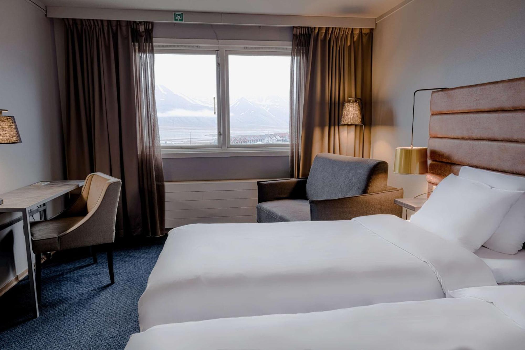 Radisson Blu Polar Hotel, Spitsbergen Лонг'їр Екстер'єр фото